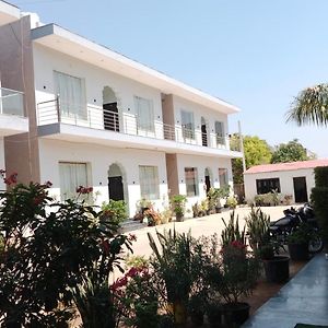 Aravali Hills Resort
